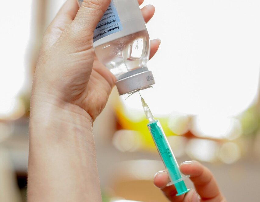 vaccination, injection, healthcare, needle, health, doctor, disposable syringe, ampoule, injection syringe, heal, disease, medical, medicine, diagnosis, physician, drops, patch up, injection, injection, injection, injection, injection